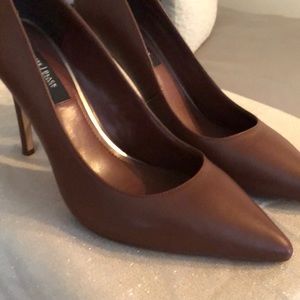 White House Black Market Pumps - 9